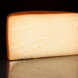 Queso Idiazabal Ahumado – Curado 12 meses