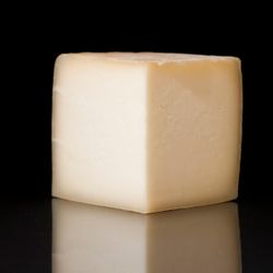 Queso Idiazabal Natural – Curado 12 meses