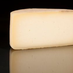 Queso Idiazabal Natural – Curado 12 meses
